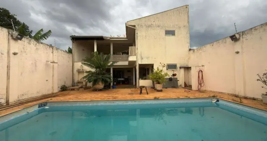 Sobrado | venda | 5 dormitórios | 3 msuítes | 3 salas | cozinha | piscina