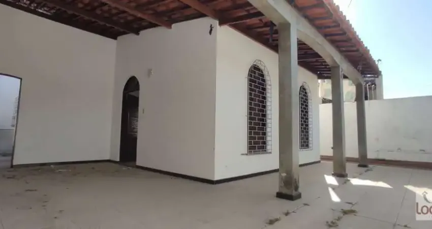 Casa com 3 quartos à venda no Capuchinhos, Feira de Santana 