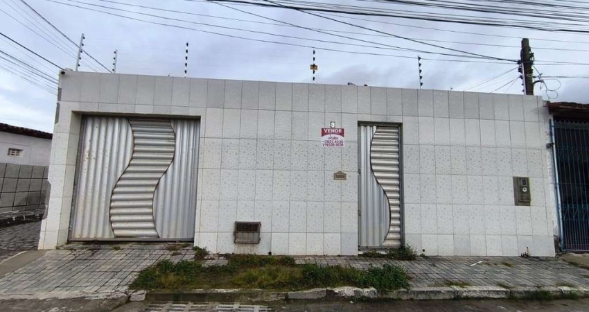 Casa em Cidade Nova  -  Feira de Santana