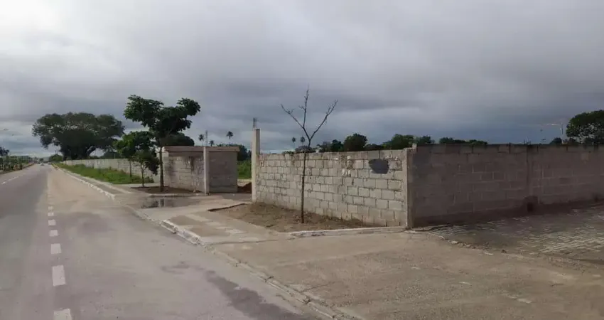 Terreno na Avenida Francisco Fraga Maia -  Feira de Santana-BA.