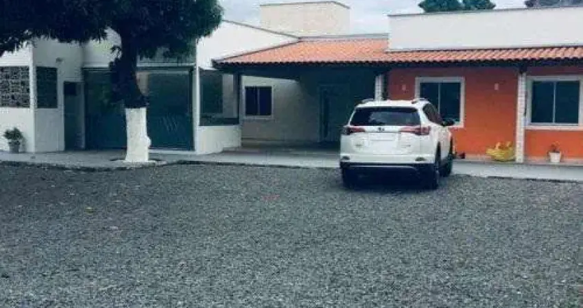 Casa em Campo Limpo  -  Feira de Santana
