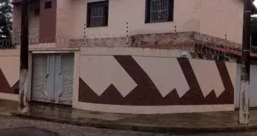 Casa em Campo Limpo  -  Feira de Santana