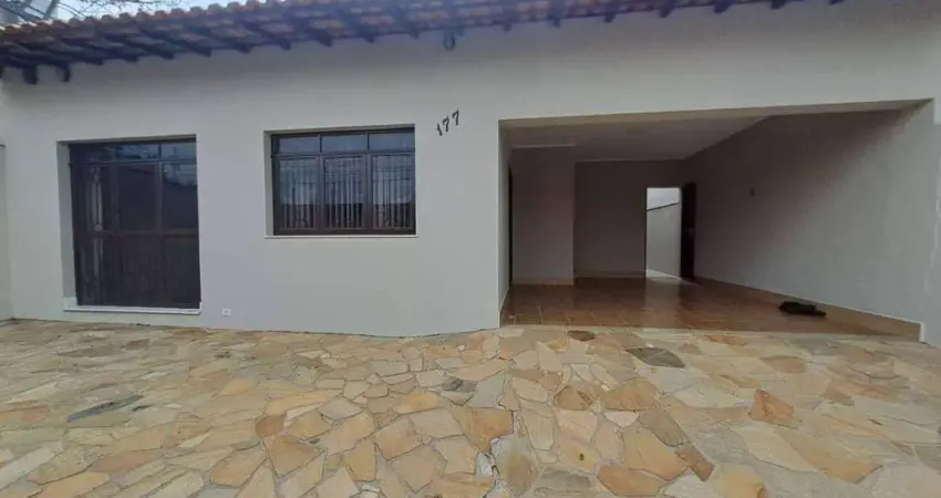 Casa com 3 quartos para alugar na Rua Ernesto Omizzolo, 177, Vila Bossi, Louveira