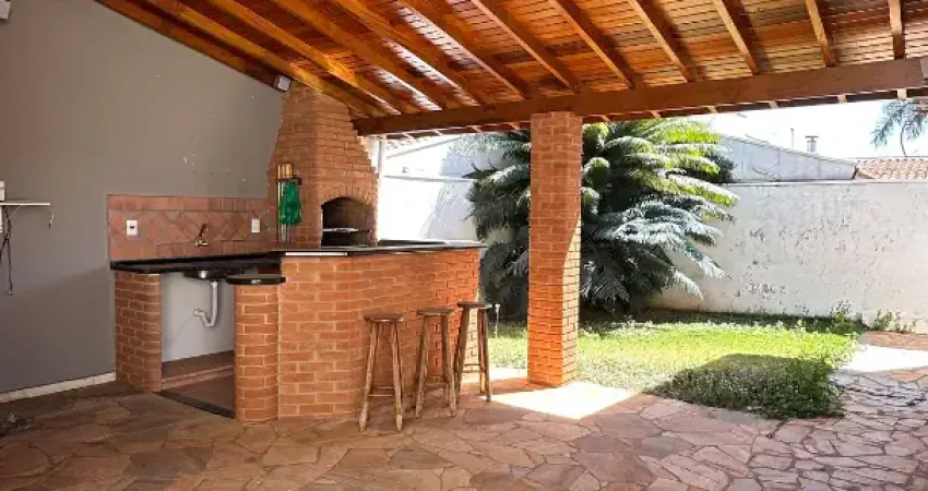 Casa térrea no condomínio terras de santa olívia-araras/sp (calmo e arborizado)