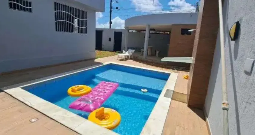 Belíssima casa 3/4 sendo 02 suítes 467m²c/ piscina em candelária