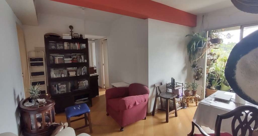 Apartamento Via Gomes ( Butantã), sala com Varanda, 3 Dormitórios, 2 Banheiros, 1 Vaga, Prédio com Lazer, Portaria 24 hs e Gerador