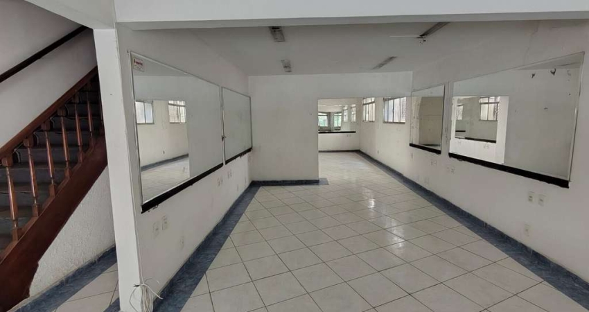 Sobrado com 270 m² construídos em terreno de 183m² ( frente 6.60m) no Jardim Paulista
