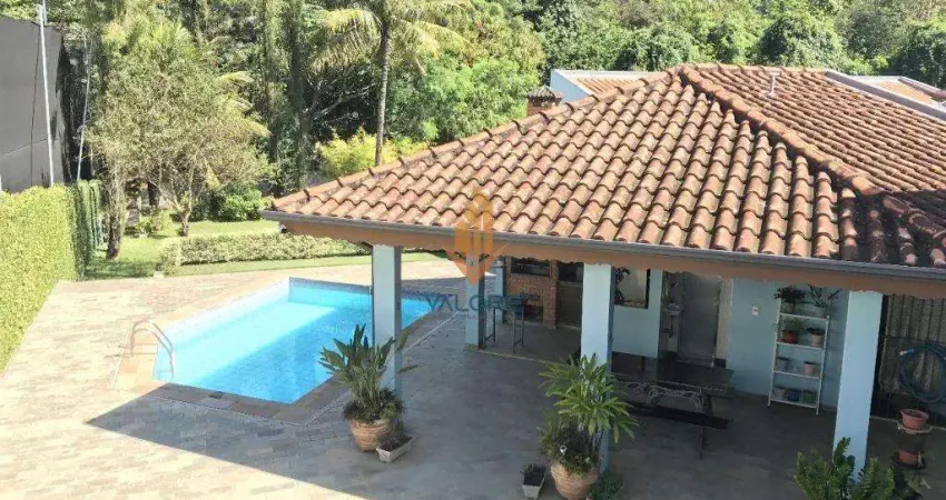 Casa à venda na cidade universitária, com terreno grande, churrasqueira, piscina e 4 quartos
