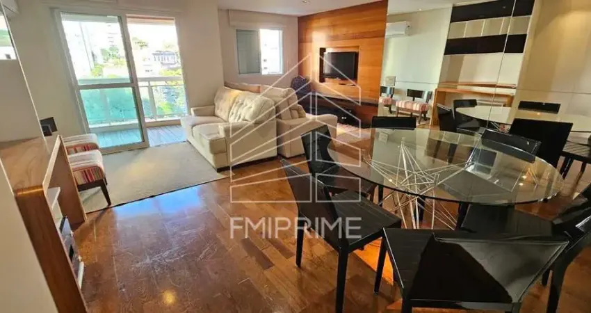 Apartamento mobiliado, 82mts² com 2 dormitórios sendo 1 suíte e 2 vagas de garagem e sala ampliada