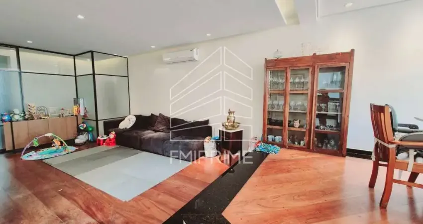 Lindíssima casa à venda!! 3 andares - 4 dormitórios (1 suíte + closet)