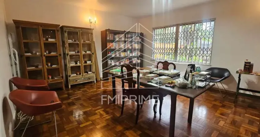 Alto de pinheiros sobrado  3 dormitórios, suíte, quintal, terraço 3 banheiros, 3 vagas.