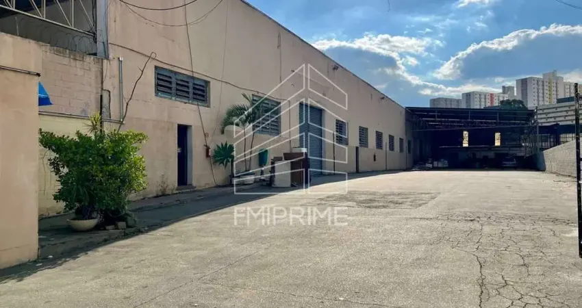 Barracão / Galpão / Depósito com 3 salas para alugar na Avenida Engenheiro Roberto Zuccolo, 184, Jardim Humaitá, São Paulo