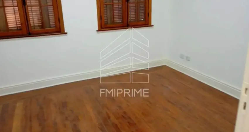 Casa comercial com 4 salas para alugar na Rua Catão, 835, Vila Romana, São Paulo