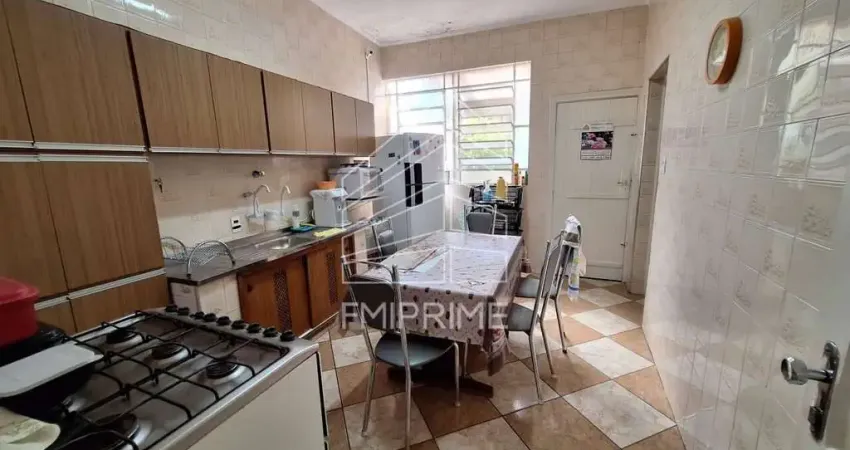 Vila anglo brasileira 2 vagas 2 casas com 2 dormitórios 5 banheiros.