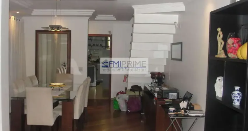 Sobrado reformado, suite master com hidromassagem, 6 vagas,