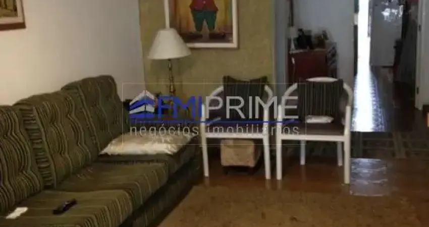 Sobrado à venda, vila madalena, rua tranquila, mas próxima a comercio em geral e metro e ônibus.