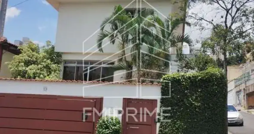 Casa com 3 quartos à venda na Rua Saramenha, 1, Sumaré, São Paulo