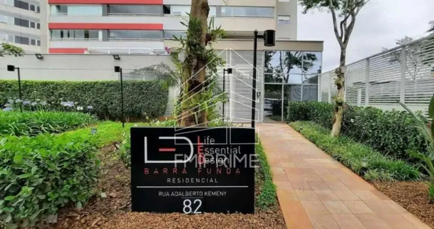 Apartamento com um dormitório, terraço e uma vaga de garagem na barra funda