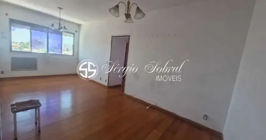 Apartamento em Madureira, com sala dois ambientes, 3 quartos, banheiro social com blindex, cozinha planejada