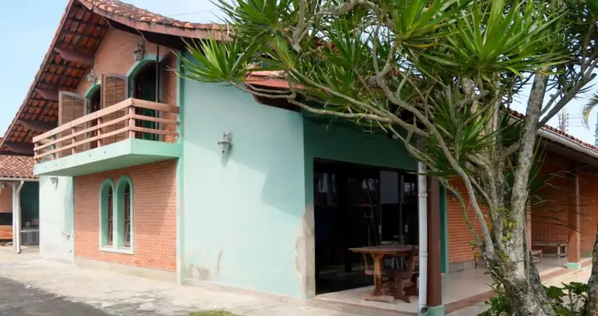 Sobrado para venda em suarão com 4 quartos, sendo 1 suíte, 205m²