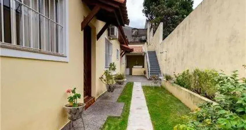 Casa com 3 quartos à venda na Rua Camburiú, 230, Lapa, São Paulo