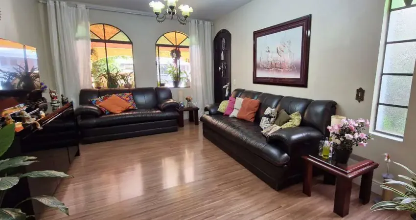 Casa no condomínio condomínio Andréa para venda com 3 quartos, sendo 1 suíte , 149m²