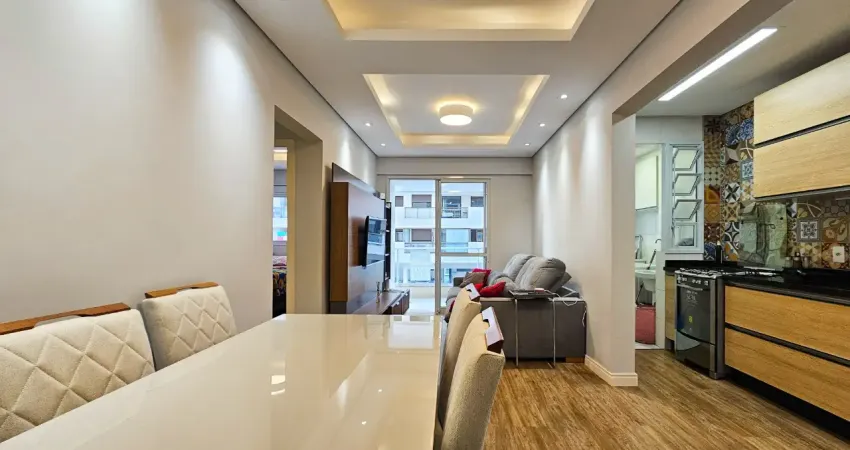 Apartamento semimobiliado de 2 dormitórios, sendo 1 suíte, com 1 vaga de garagem, em condomínio clube referência na região!