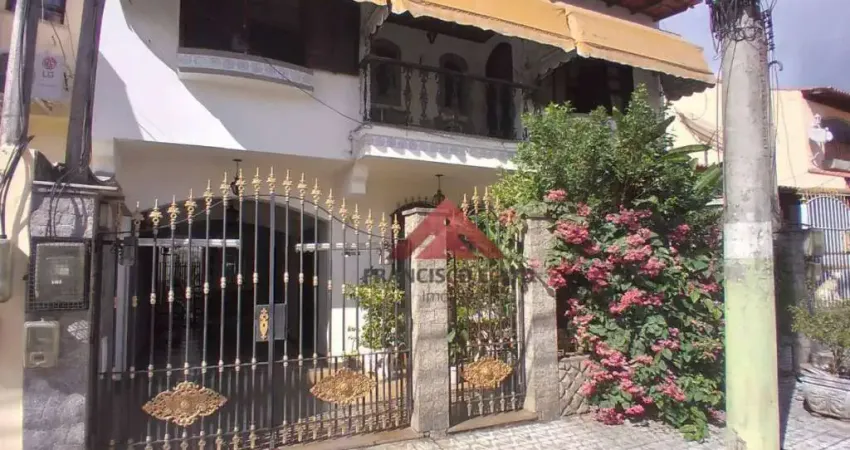 Casa à venda, 180 m² por R$ 700.000,00 - Brasilândia - São Gonçalo/RJ