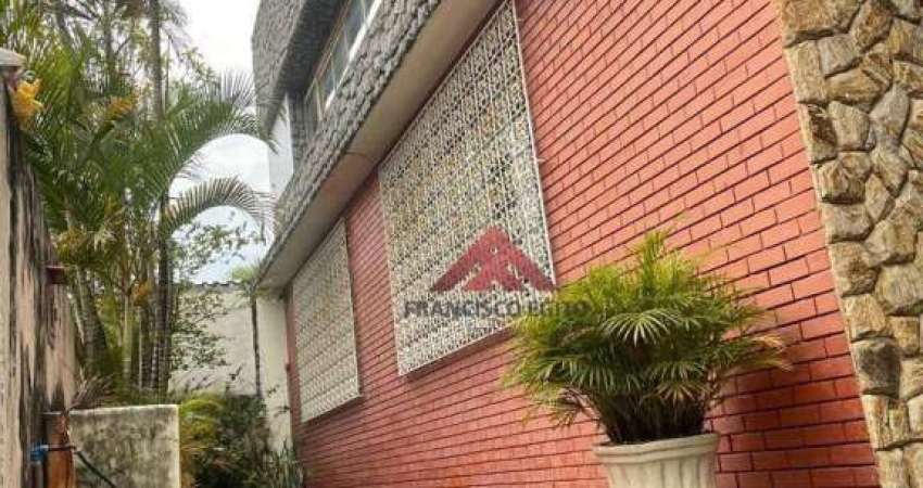 Casa com 5 quartos à venda           por  750,000,00 Centro - Niterói-RJ