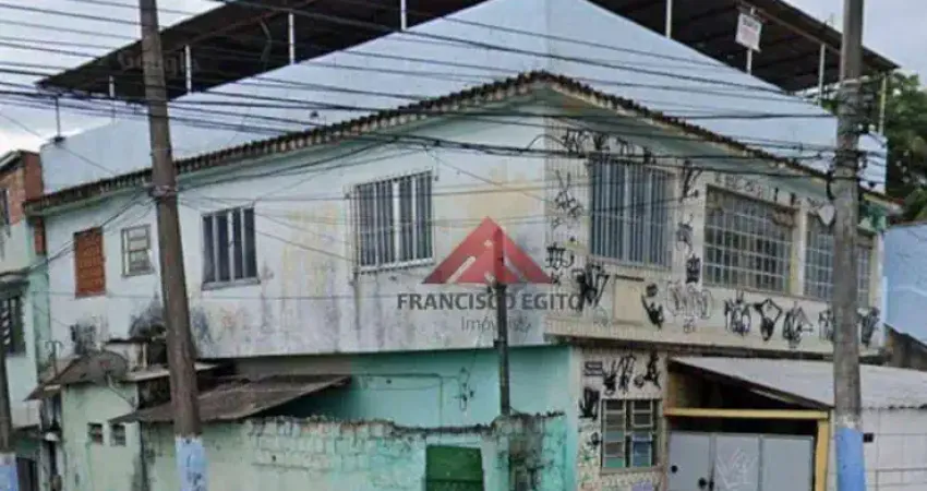 Casa com 2 dormitórios, 212 m² - venda por R$ 240.000,00 ou aluguel por R$ 1.900,00 - Centro - São Gonçalo/RJ