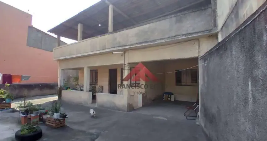 Casa com 3  quartos, próximo à praça do  Bandeirantes. - São Gonçalo/RJ