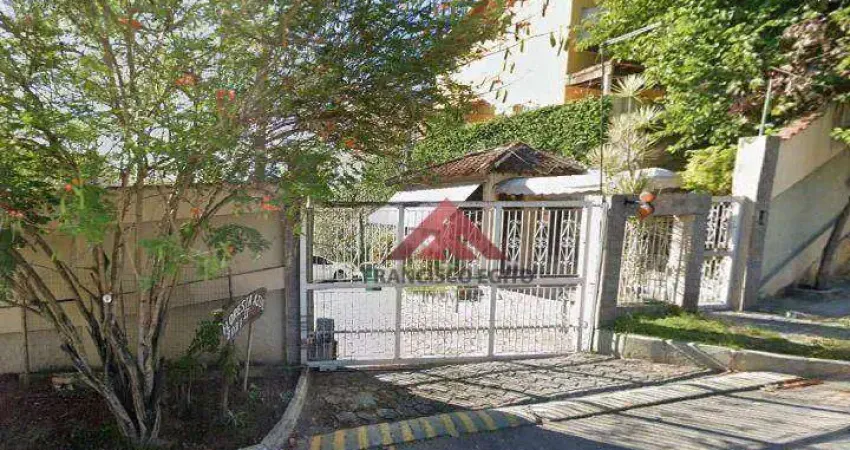 Casa à Venda no Sapê, Niterói, 2 Quartos, Varanda, Vaga de Garagem, 90 m² por R$ 210.000,00