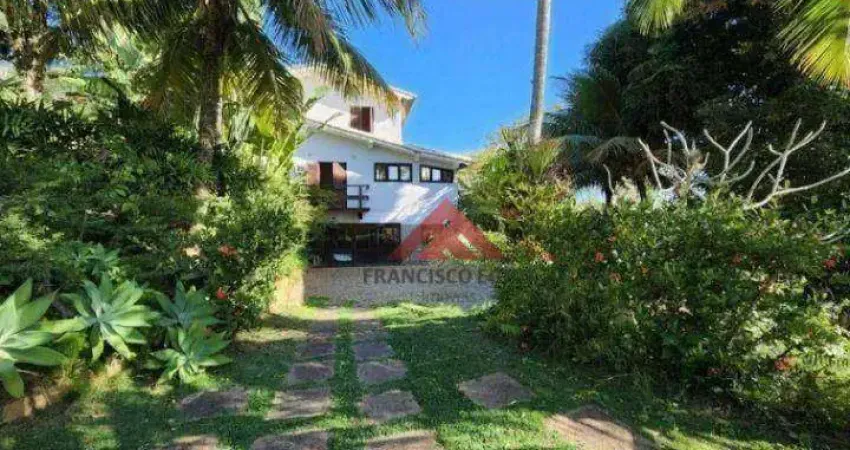 Casa à Venda em Maricá - 7 Quartos - Suíte - 4 Banheiros - Varanda - Vagas de Garagem - Piscina - Tranquilidade - 463 m² - R$ 3.000.000