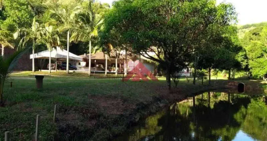 Sítio em Casimiro de Abreu com 3 dormitórios à venda, 176000 m² por R$ 1.350.000 - Industrial - Casimiro de Abreu/RJ