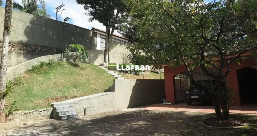 Casa com 3 quartos à venda na Rua Tupinambás, 01, Chácaras Lydia, Embu das Artes