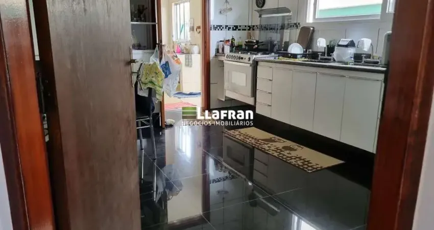Casa com 3 quartos à venda na Rua Aires da Cunha, 001, Centro, Cotia
