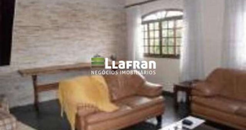Sobrado de 4 dormitórios Parque Assunção Taboão