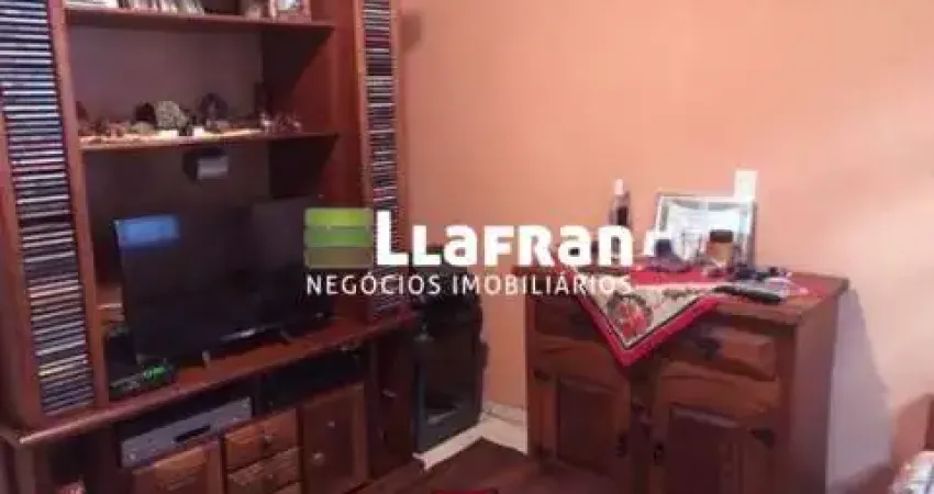 Casa com 3 quartos à venda na Avenida Coripheu de Azevedo Marques, 001, Jardim Santa Terezinha, Taboão da Serra