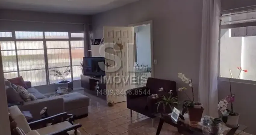 Você encontrou! linda casa, espaçosa e com ótima localização.