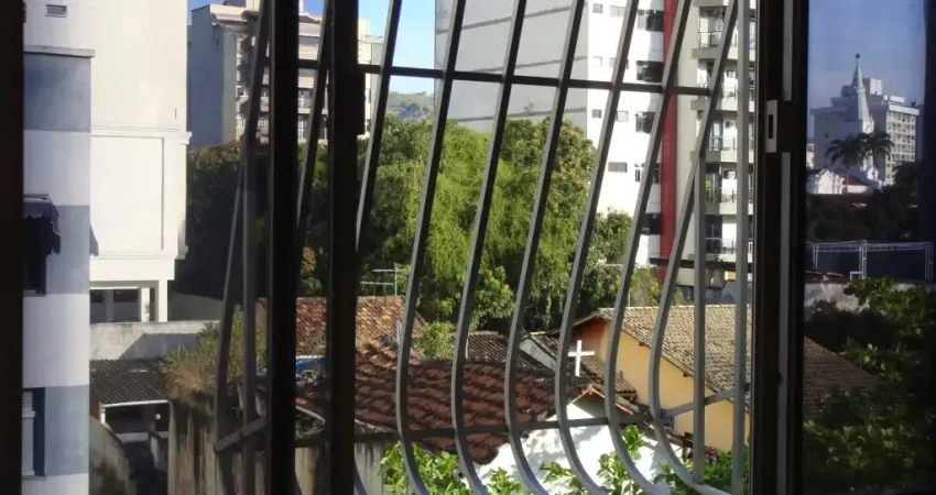 Apartamento no miolo de santa rosa 2 quartos, vaga, frente, sol da manhã