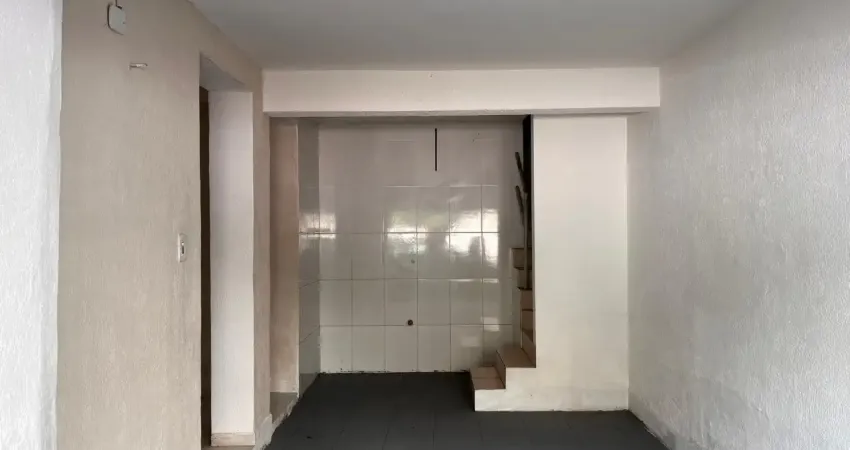 EXCELENTE SALÃO COMERCIAL COM MORADIA!!! 45 metros quadrados em Bela Vista - São Paulo - SP