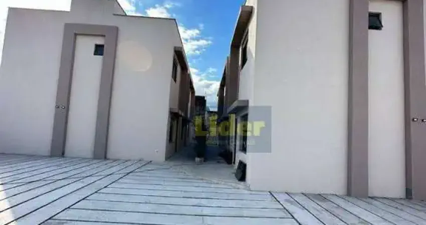 Sobrado com 2 dormitórios à venda, 84 m² por r$ 465.000,00 - pontal de santa marina - caraguatatuba/sp