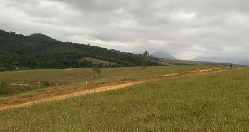 Lindo lote para venda com 1282m2 em no condomínio fechado faz barão do império