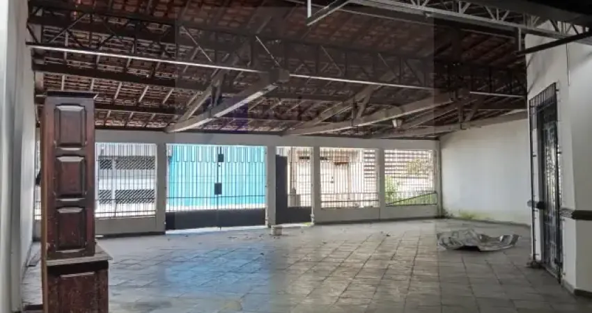 Prédio com 5 salas para alugar na Passagem Curuçá, 211, Maguari, Ananindeua