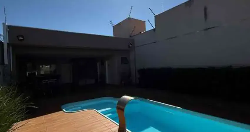 Casa com 3 quartos à venda na Rua Augusto Campanha, 43, Jardim Paulista, Maringá