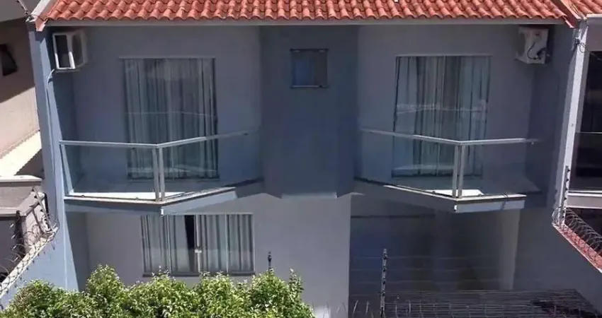 Casa com 3 quartos à venda na Rua Hélio Jarreta, 141, Vila Bosque, Maringá