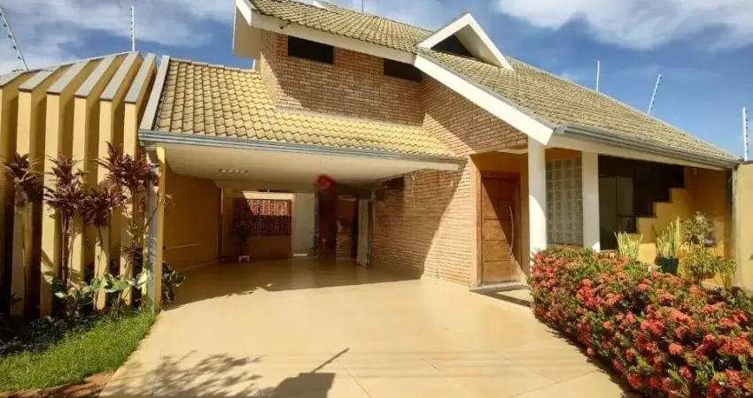 Casa com 4 quartos à venda na Rua Maestro Fumimasa Otani, 150, Zona 20, Maringá