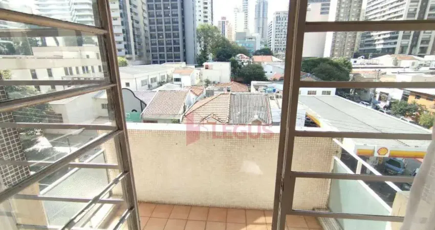 Apartamento com 3 dormitorios sendo uma suíte e 1 vaga de garagem.