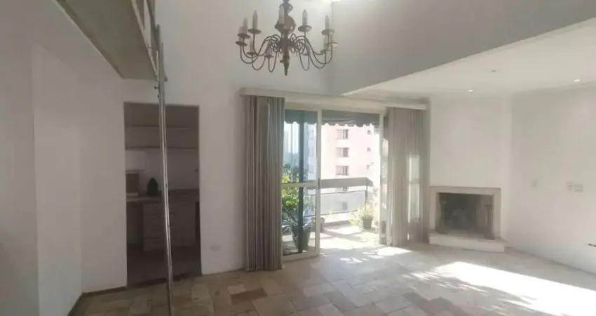 Loft duplex com 2 suítes e vista livre a 50m do metrô fradique – pinheiros