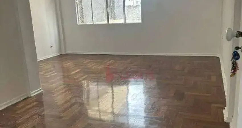 Apartamento com 3 dormitórios sendo 1 suíte e 1 vaga de garagem.